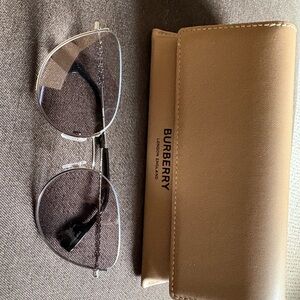 Burberry Silver Aviator Sunglasses with Tan Case NWOT